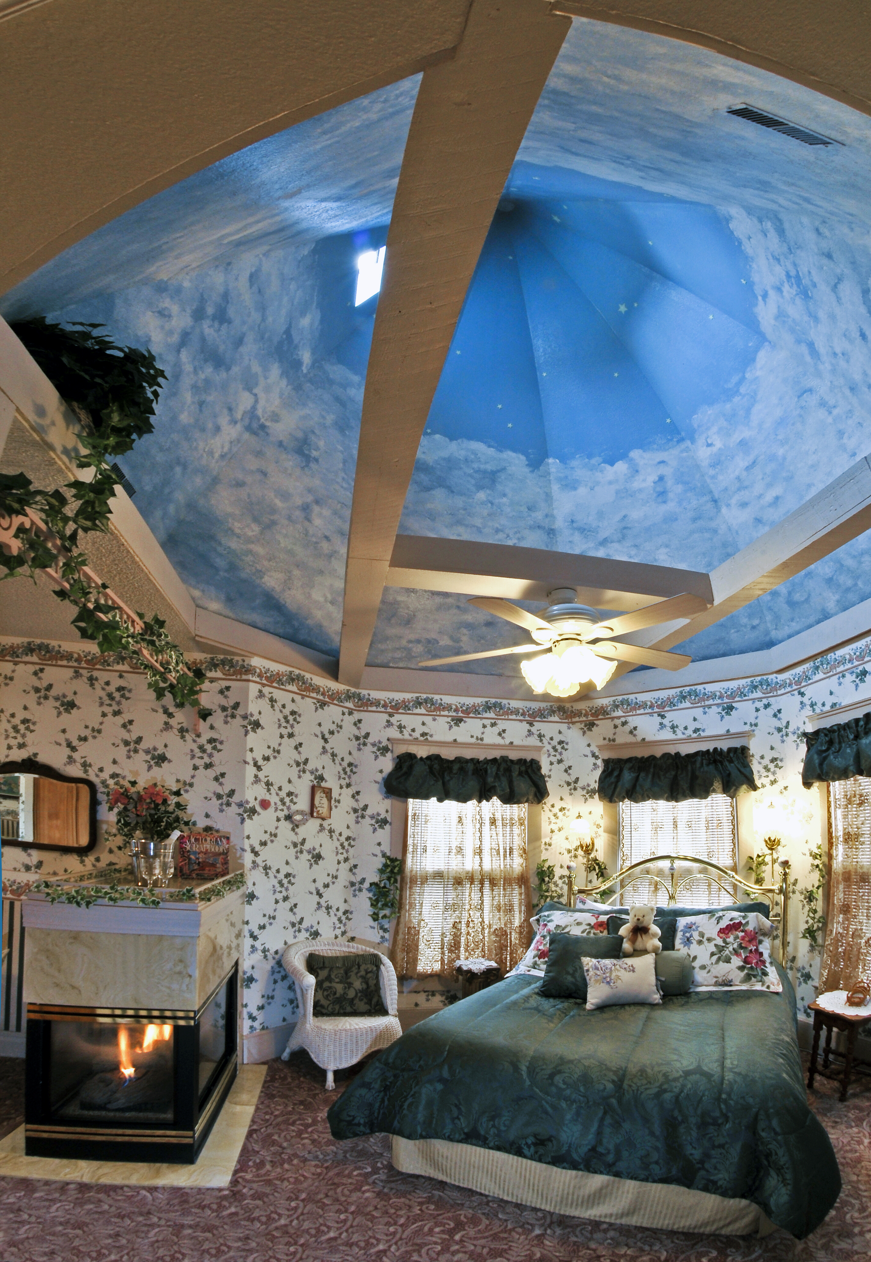 Aspen Suite turret with sky mural